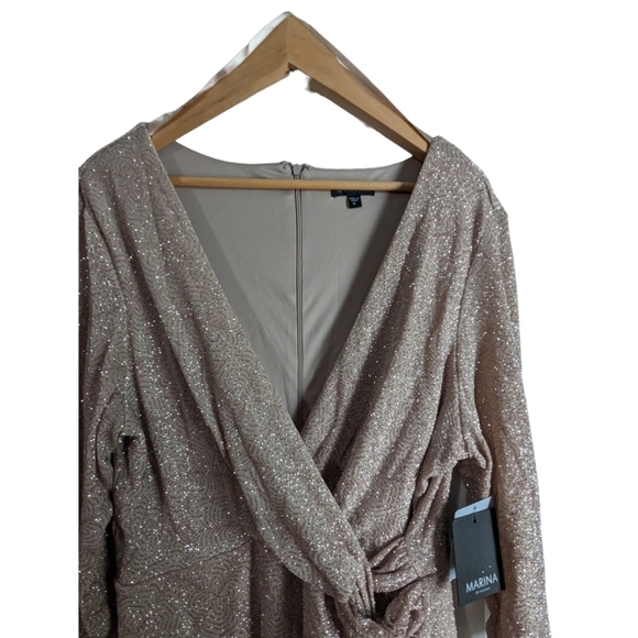 BWT Evening sparkly gown - Picture 4 of 4